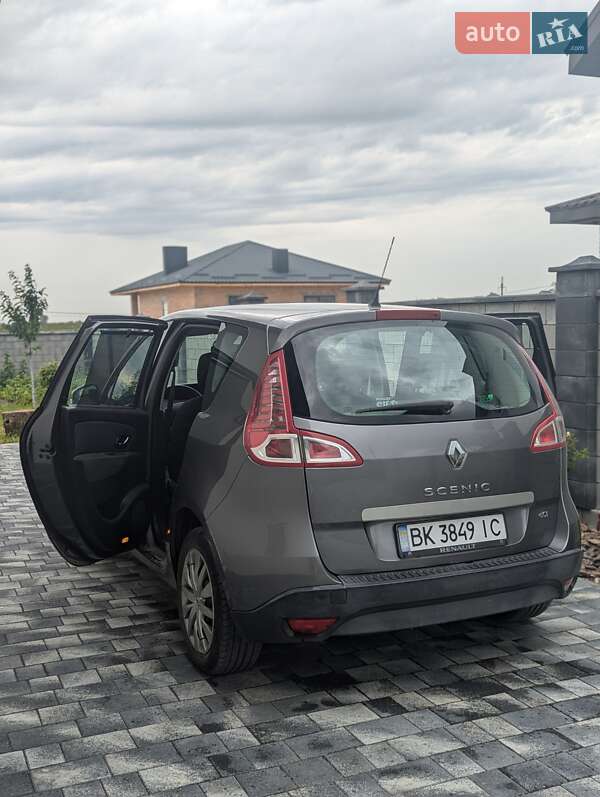 Мінівен Renault Megane Scenic 2010 в Рівному фото 9 Мінівен Renault Megane Scenic 2010 в Рівному