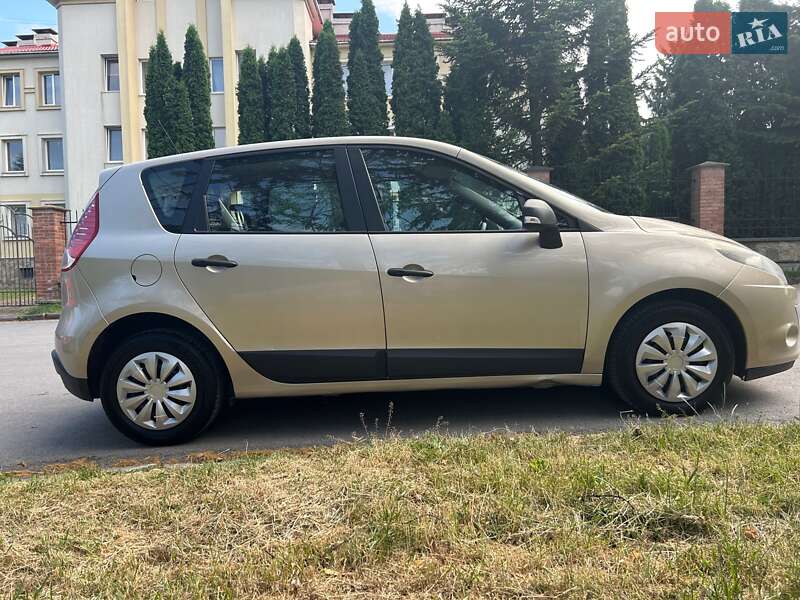 Мінівен Renault Megane Scenic 2010 в Тернополі