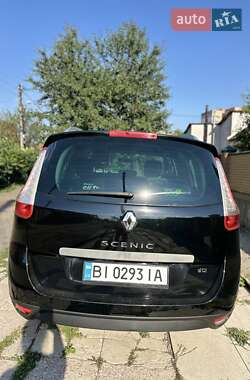 Минивэн Renault Megane Scenic 2015 в 