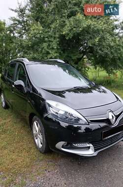 Минивэн Renault Megane Scenic 2015 в 