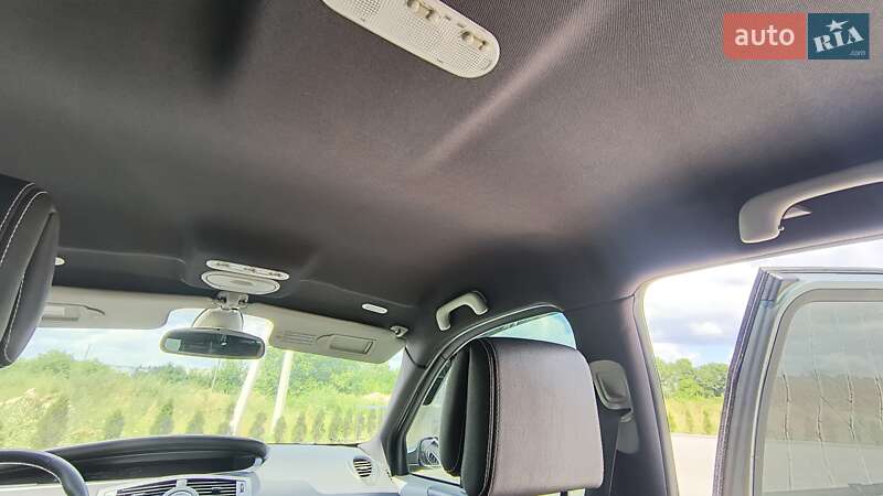 Минивэн Renault Megane Scenic 2005 в Золочеве