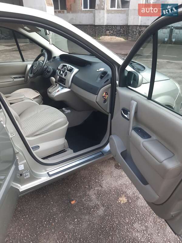 Минивэн Renault Megane Scenic 2007 в Костополе