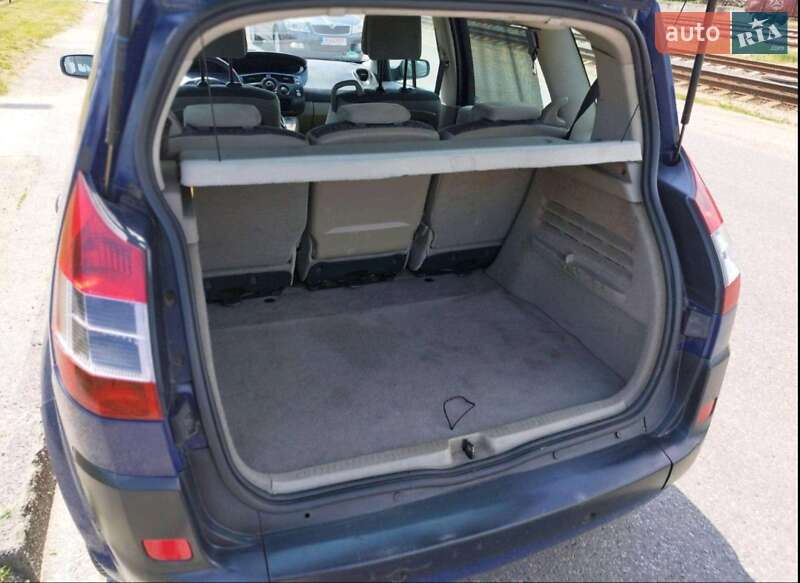 Минивэн Renault Megane Scenic 2005 в Межгорье