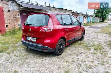 Минивэн Renault Megane Scenic 2010 в 