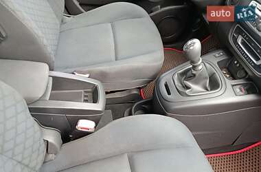 Минивэн Renault Megane Scenic 2010 в 