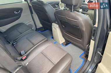 Минивэн Renault Megane Scenic 2010 в 