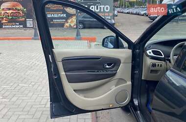 Минивэн Renault Megane Scenic 2010 в 