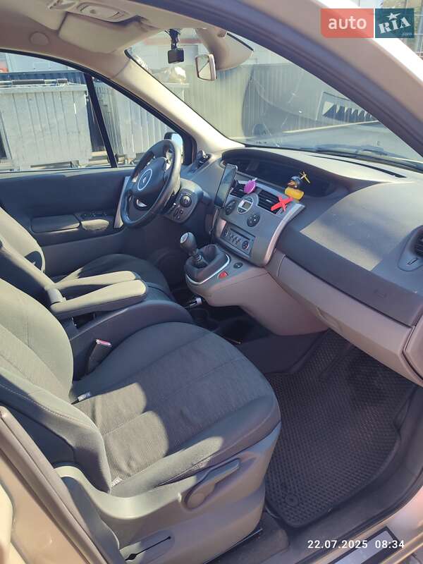 Мінівен Renault Megane Scenic 1999 в Кривому Розі фото 4 Мінівен Renault Megane Scenic 1999 в Кривому Розі