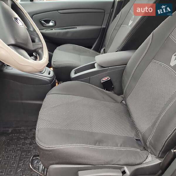 Минивэн Renault Megane Scenic 2009 в Долинской