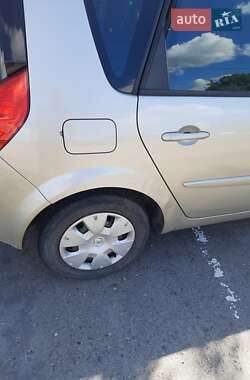 Минивэн Renault Megane Scenic 2007 в 