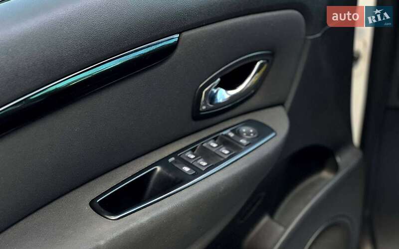 Минивэн Renault Megane Scenic 2012 в Ивано-Франковске