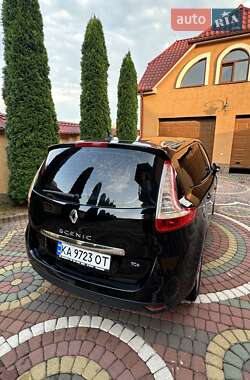 Минивэн Renault Megane Scenic 2012 в 