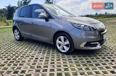 Минивэн Renault Megane Scenic 2012 в 
