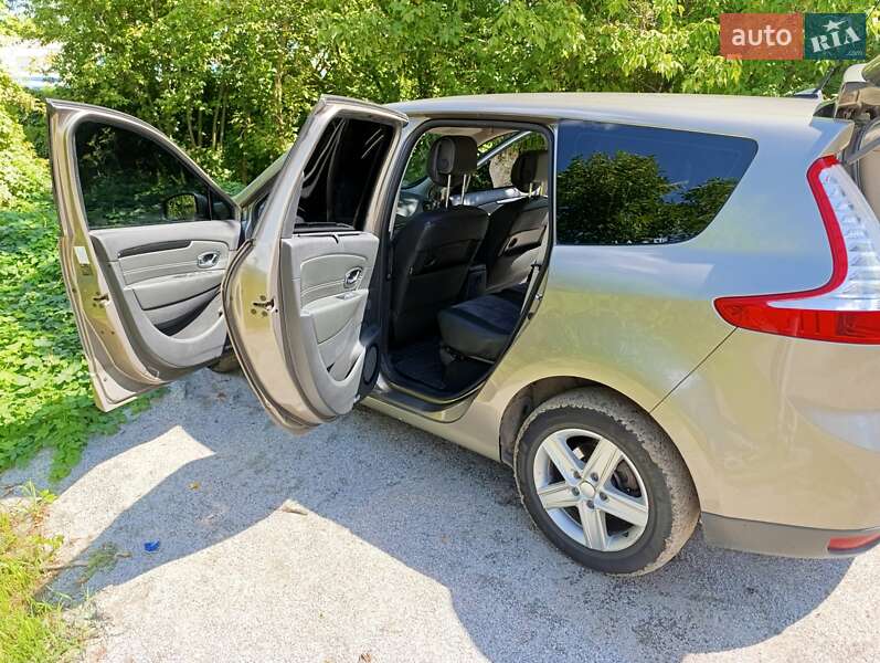 Мінівен Renault Megane Scenic 2012 в Полтаві