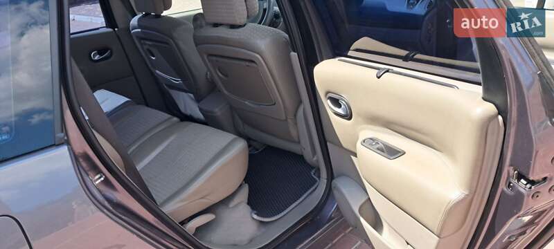 Минивэн Renault Megane Scenic 2004 в Малой Виске