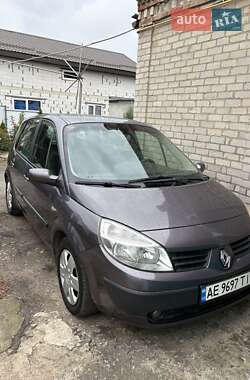 Минивэн Renault Megane Scenic 2004 в 