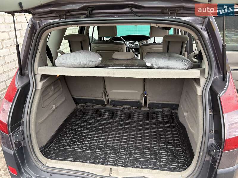 Мінівен Renault Megane Scenic 2004 в Новомосковську