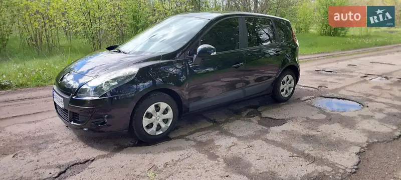 Renault Megane Scenic 2011