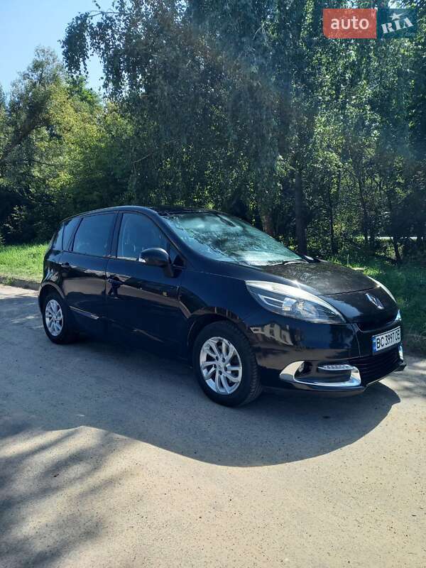 Renault Megane Scenic 2012