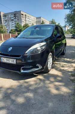 Минивэн Renault Megane Scenic 2012 в 