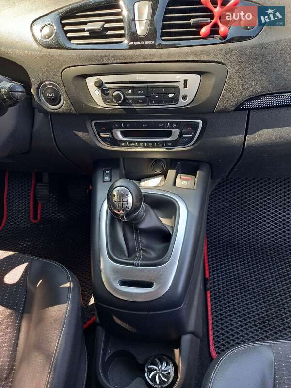 Мінівен Renault Megane Scenic 2012 в Новояворівську