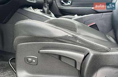Минивэн Renault Megane Scenic 2014 в 