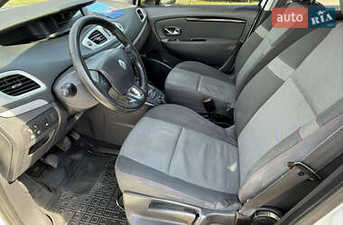 Минивэн Renault Megane Scenic 2014 в 
