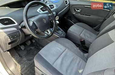 Минивэн Renault Megane Scenic 2014 в 