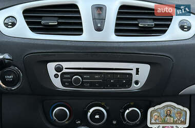 Минивэн Renault Megane Scenic 2014 в 