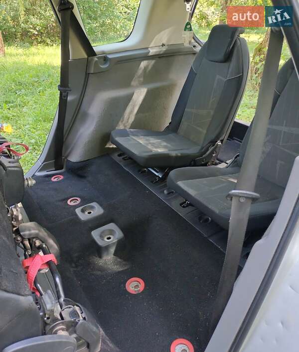 Минивэн Renault Megane Scenic 2006 в Староконстантинове