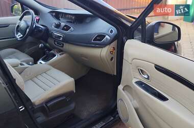 Минивэн Renault Megane Scenic 2015 в 