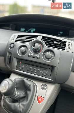 Минивэн Renault Megane Scenic 2006 в 