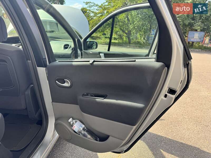 Минивэн Renault Megane Scenic 2008 в Киеве