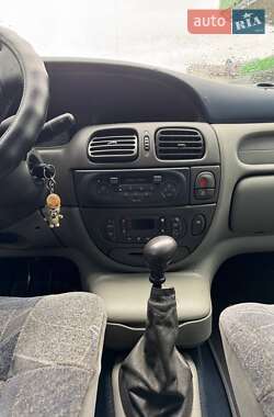 Мінівен Renault Megane Scenic 2000 в  фото 17 Мінівен Renault Megane Scenic 2000 в