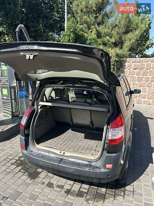 Минивэн Renault Megane Scenic 2004 в Кропивницком