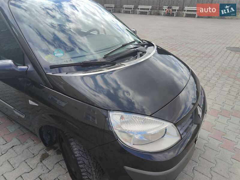 Минивэн Renault Megane Scenic 2006 в Дунаевцах