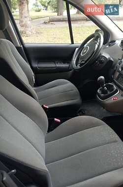 Минивэн Renault Megane Scenic 2009 в 