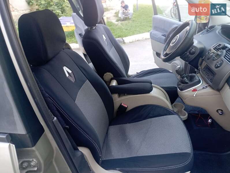 Минивэн Renault Megane Scenic 2007 в Бориславе фото 6 Минивэн Renault Megane Scenic 2007 в Бориславе