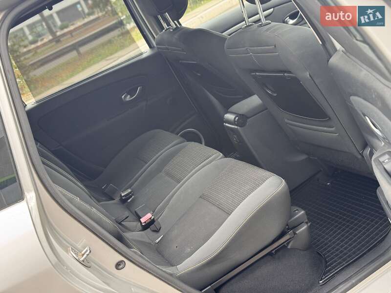 Минивэн Renault Megane Scenic 2009 в Кривом Роге