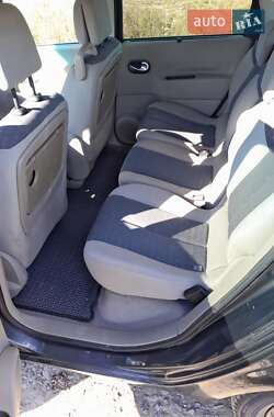 Минивэн Renault Megane Scenic 2005 в 