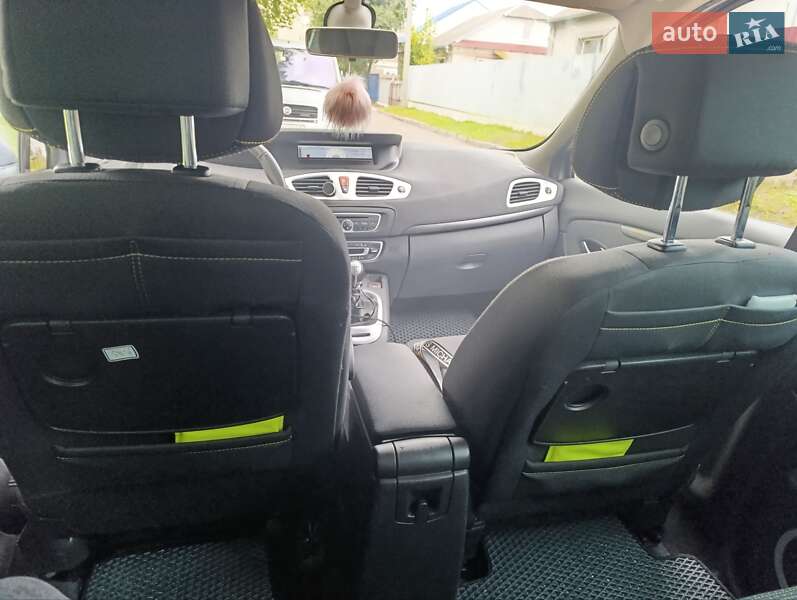 Минивэн Renault Megane Scenic 2009 в Владимире