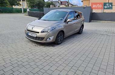 Минивэн Renault Megane Scenic 2010 в 