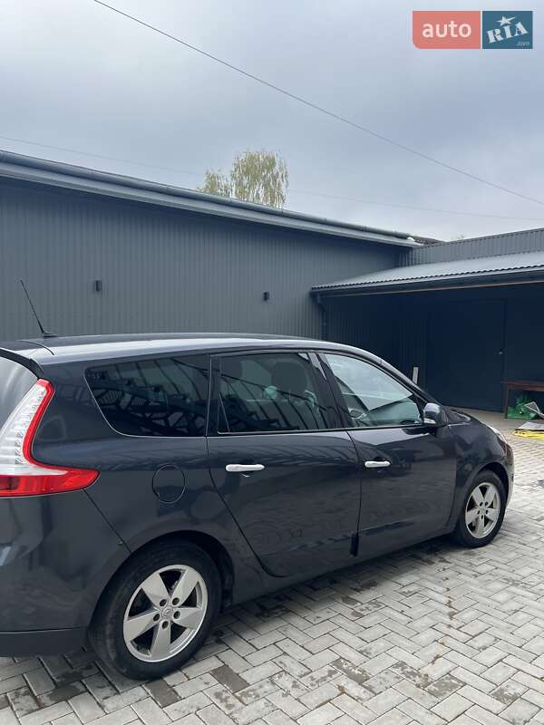 Минивэн Renault Megane Scenic 2011 в Львове
