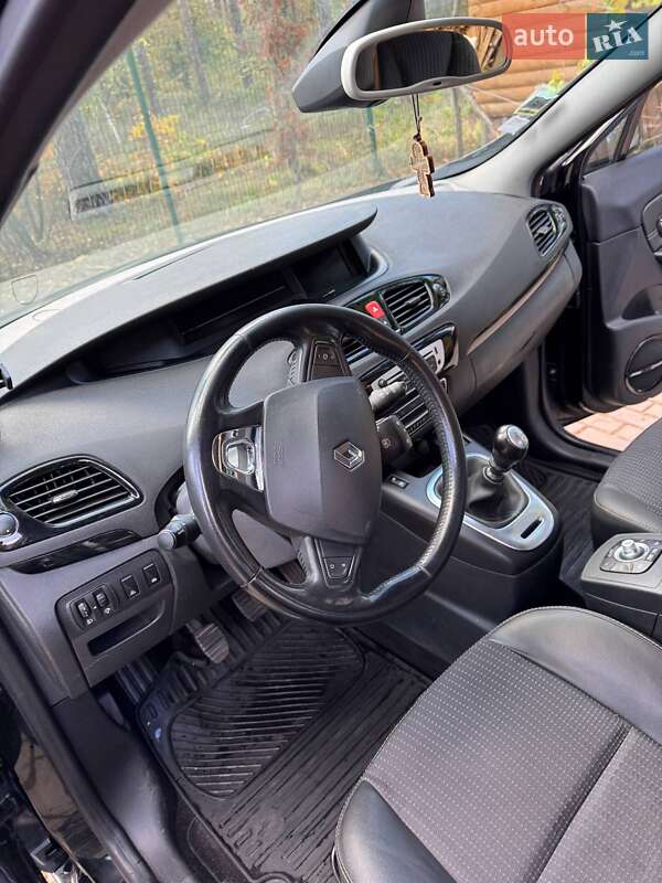 Минивэн Renault Megane Scenic 2012 в Коцюбинском