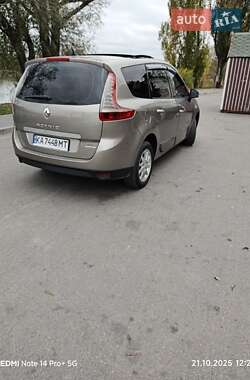 Мінівен Renault Megane Scenic 2010 в 