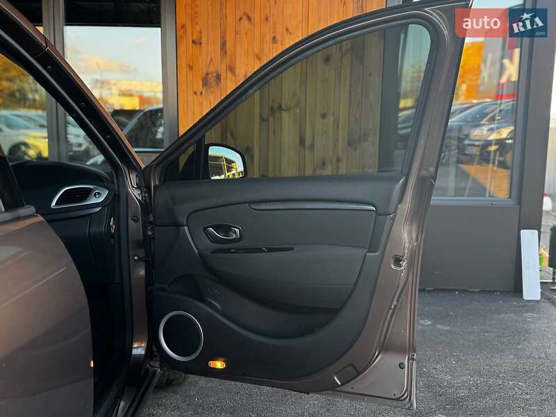 Минивэн Renault Megane Scenic 2010 в Виннице