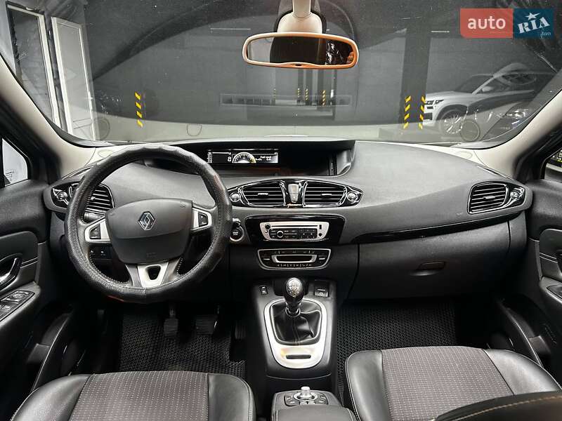 Мінівен Renault Megane Scenic 2012 в Чернівцях фото 18 Мінівен Renault Megane Scenic 2012 в Чернівцях