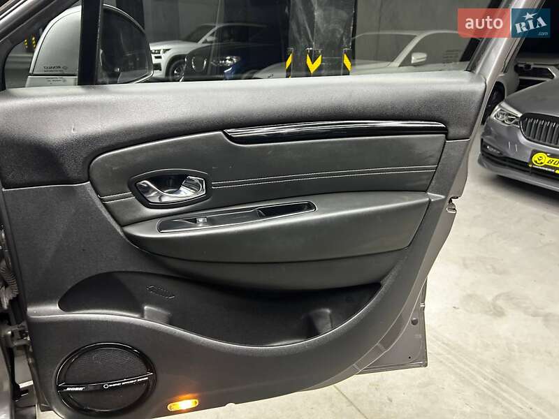 Мінівен Renault Megane Scenic 2012 в Чернівцях фото 23 Мінівен Renault Megane Scenic 2012 в Чернівцях