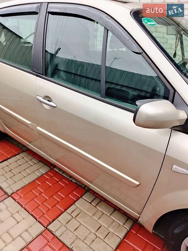 Минивэн Renault Megane Scenic 2009 в Коростене