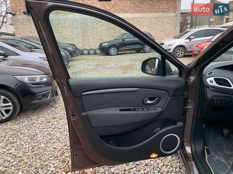 Мінівен Renault Megane Scenic 2010 в Коломиї